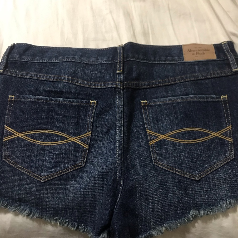 NWOT A&F Jean short - Picture 3 of 3